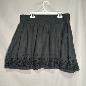 women's gray & black American Eagle mini skirt size medium